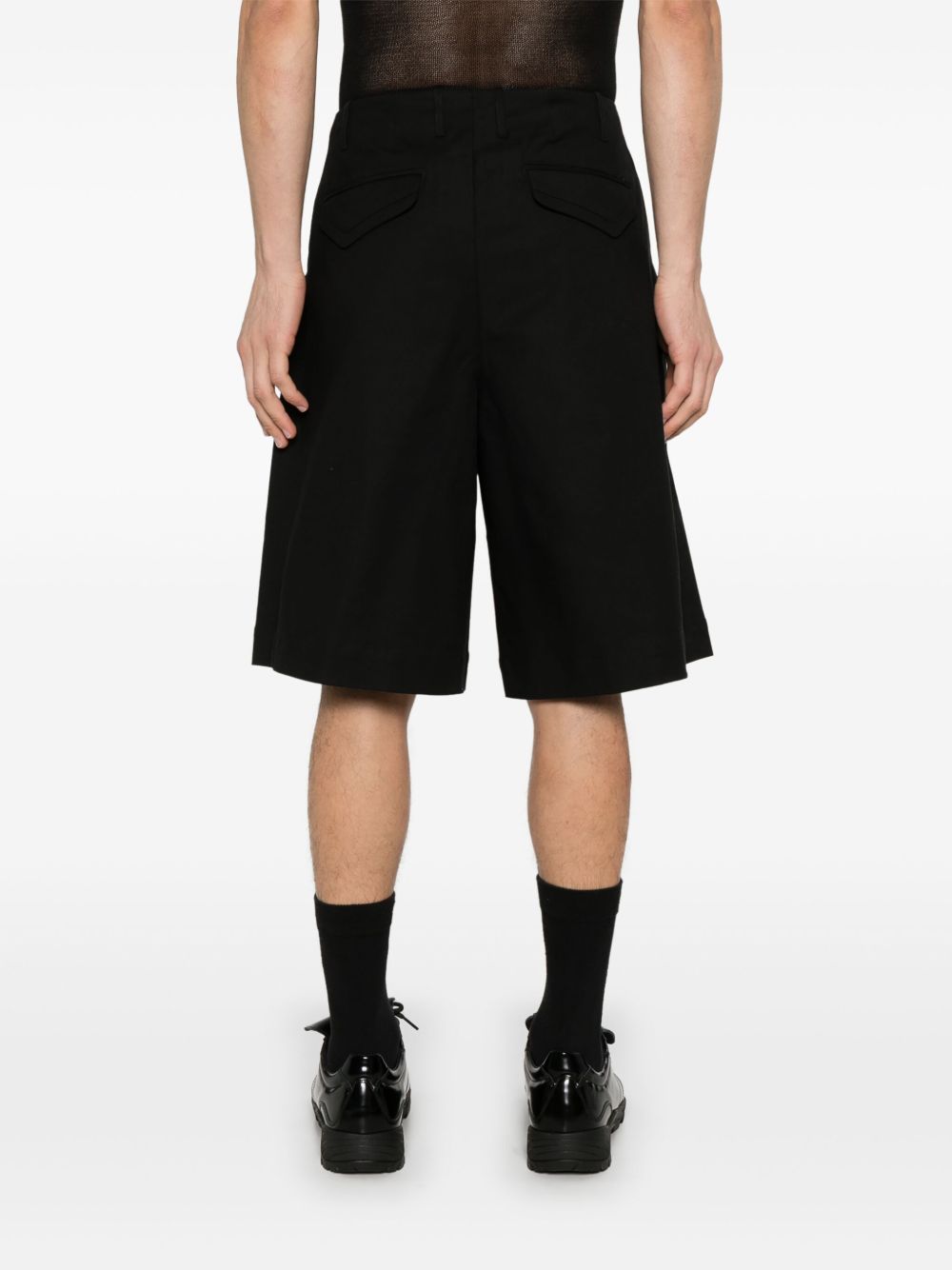 Static bermuda shorts