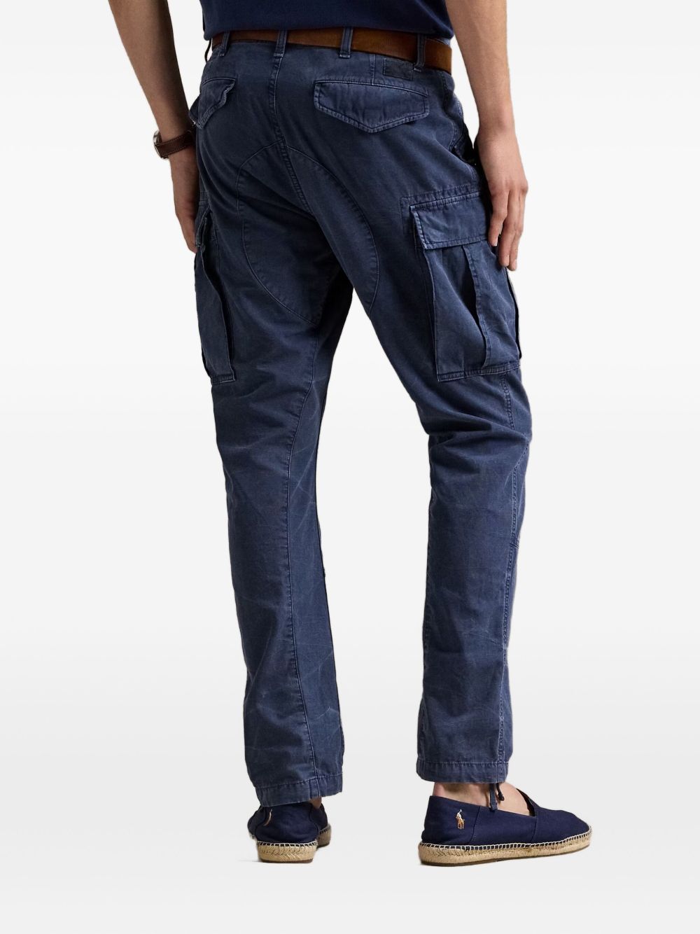 slim-cut cargo trousers