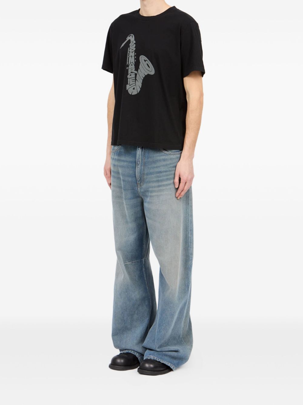 saxophone-print T-shirt