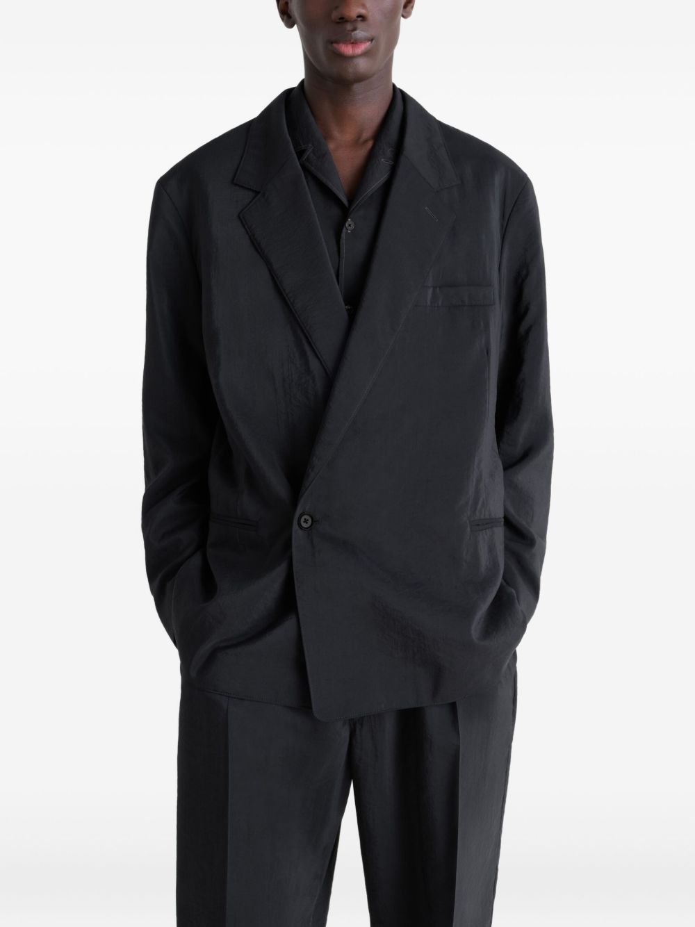single-breasted blazer