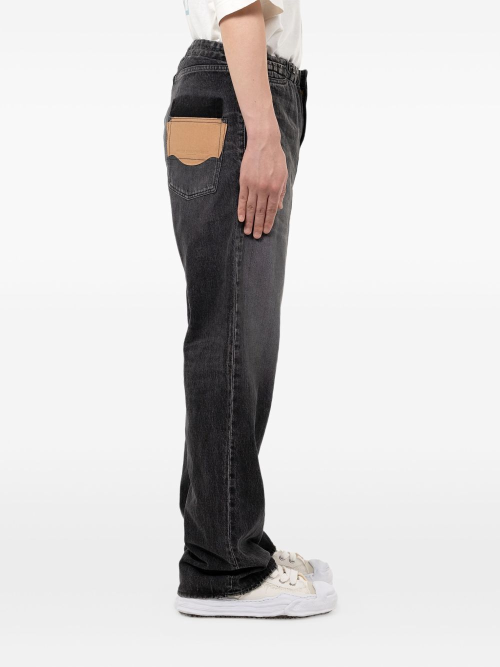 elastic-waist patch-pocket jeans