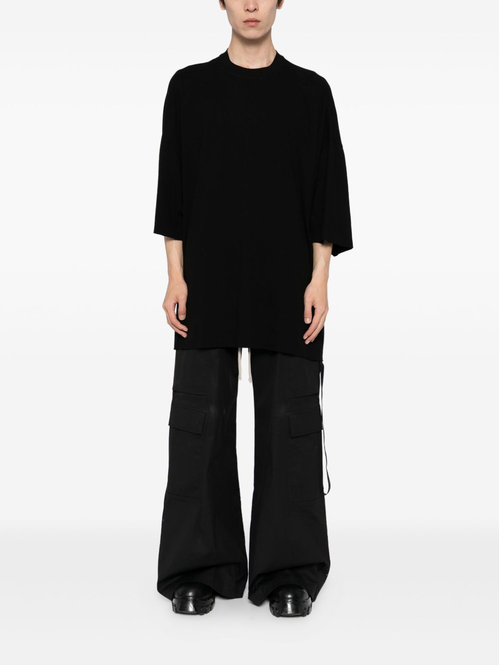 short-sleeved T-shirt