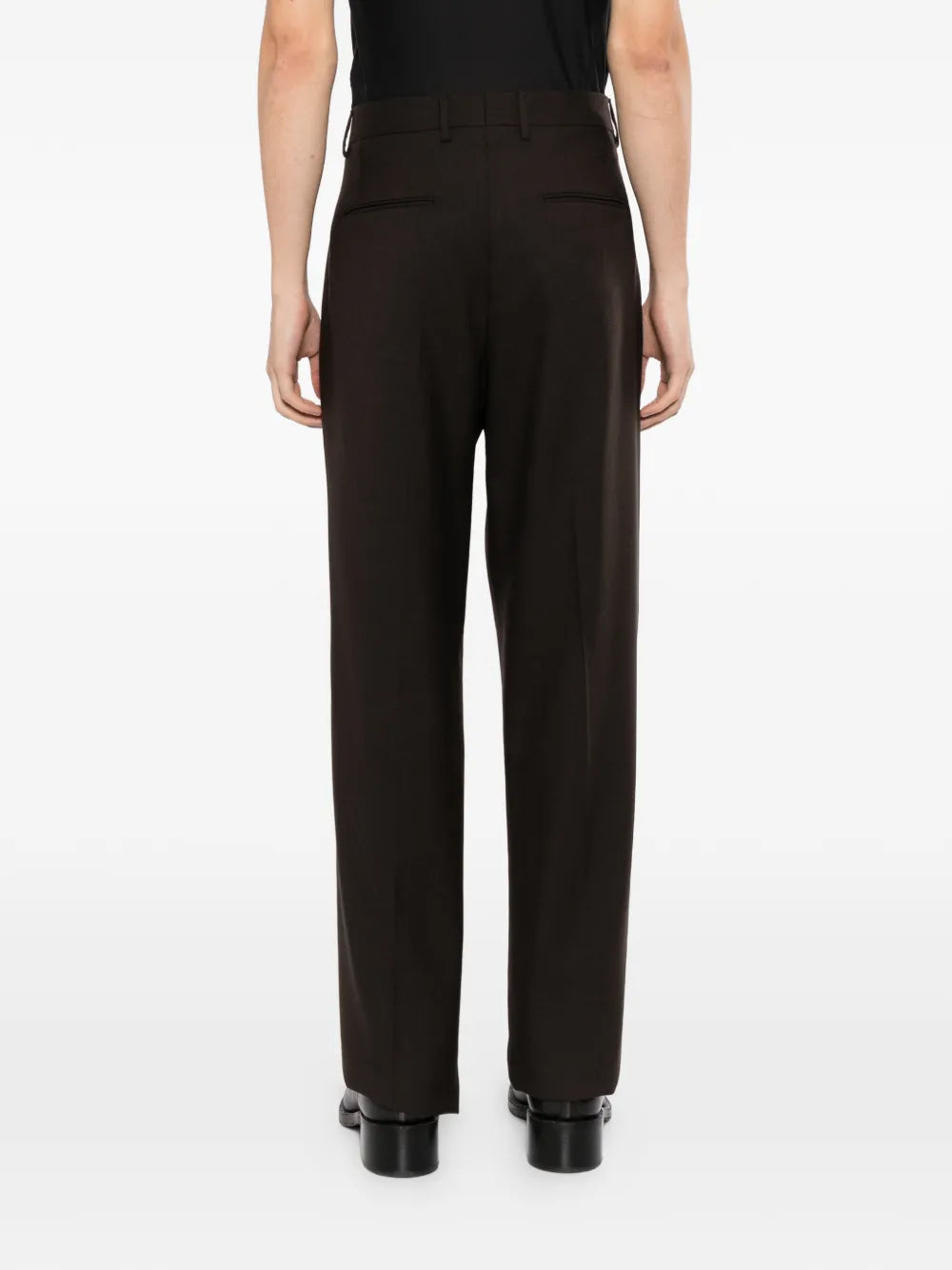 straight-leg tailored trousers
