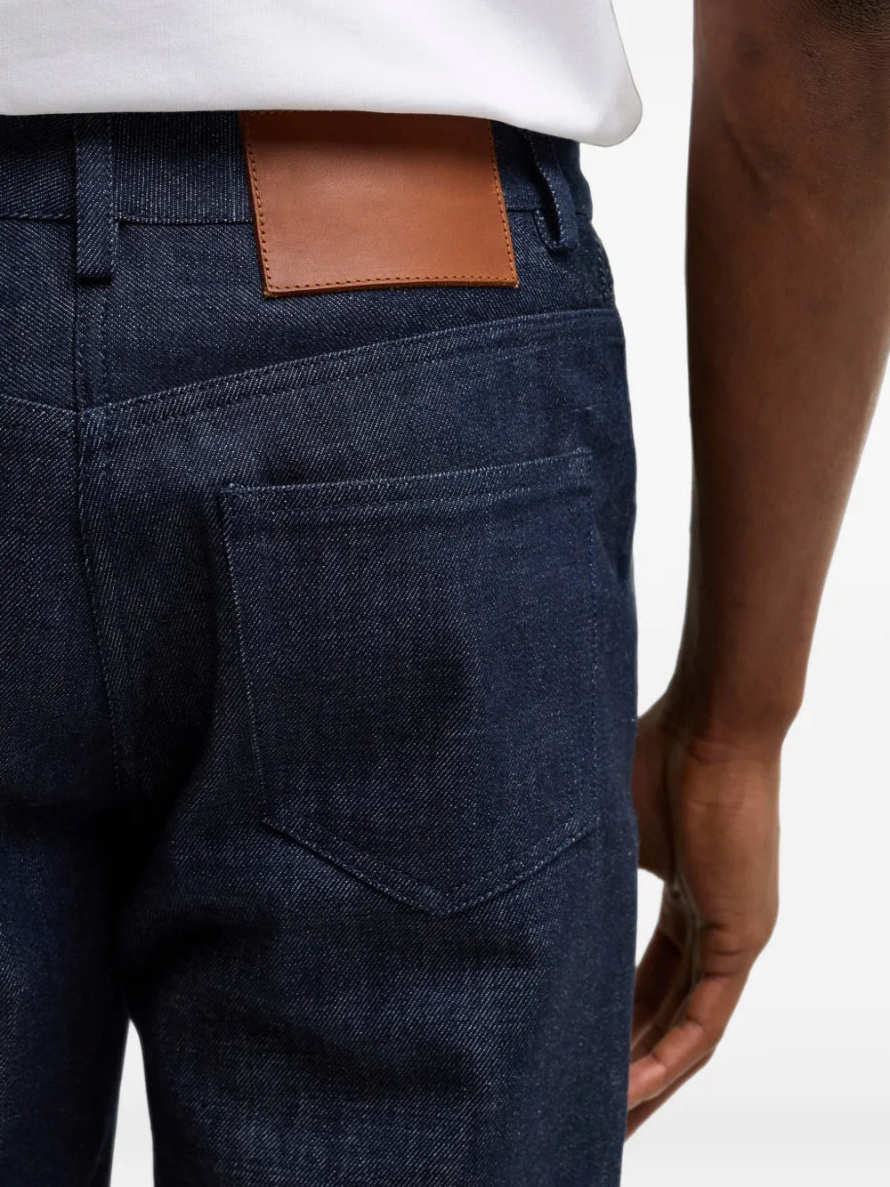 x A.P.C logo-patch straight-leg jeans