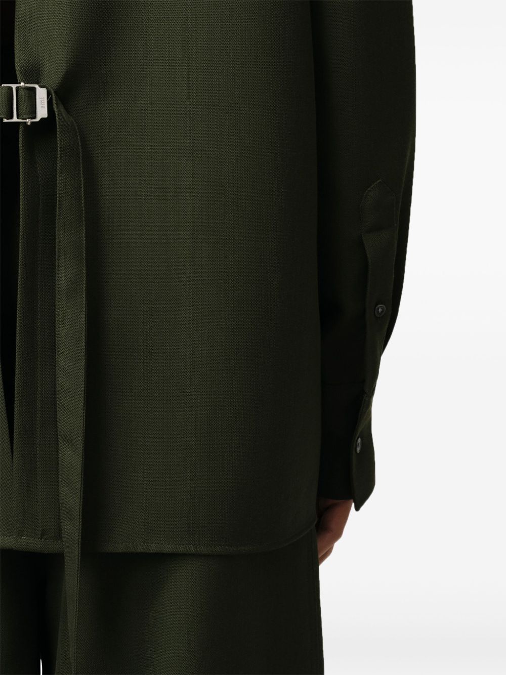 Rear-Slit Shirt