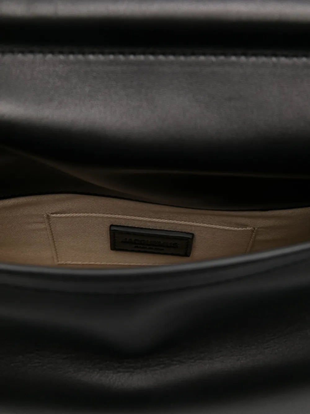 The Rond Carré clutch