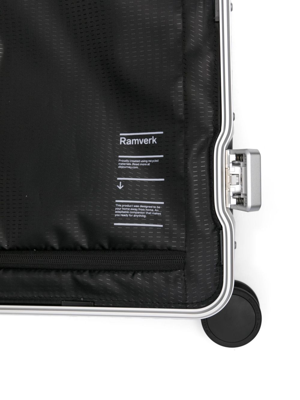Ramverk Pro check-in luggage Medium