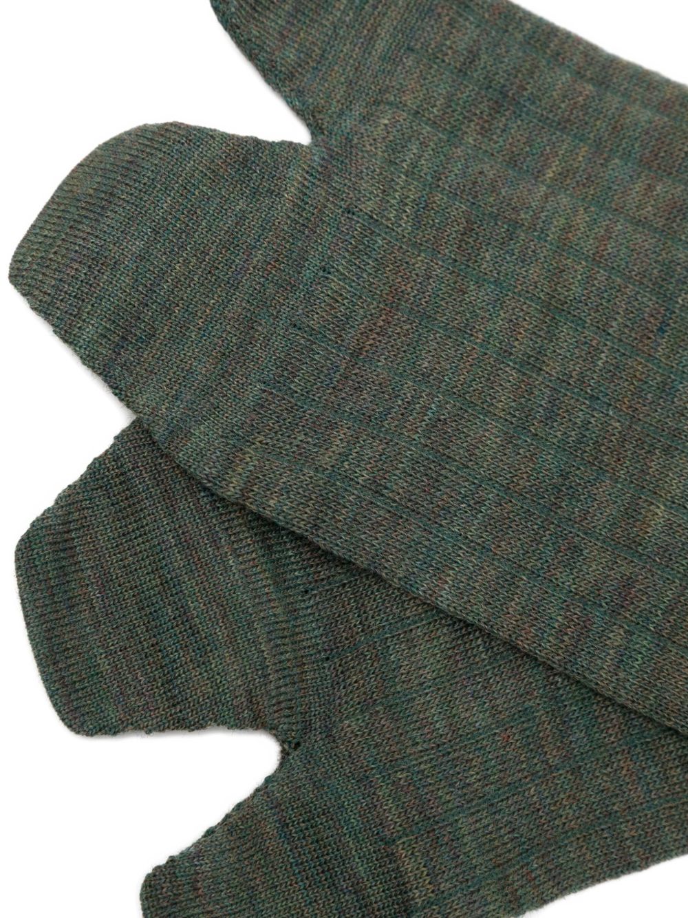 ribbed crew socks