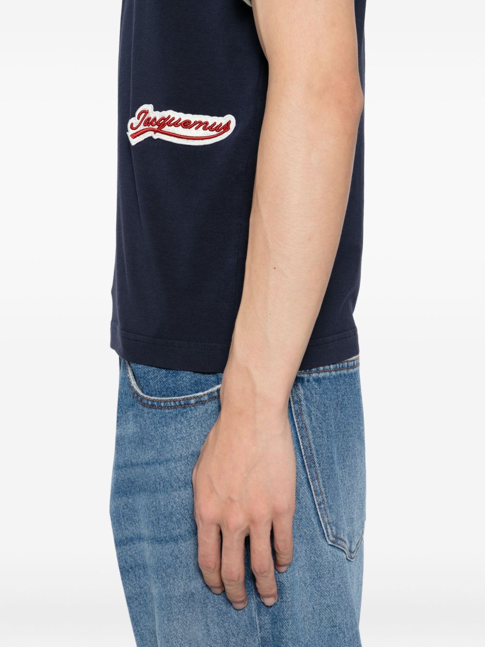 logo-embroidered T-shirt