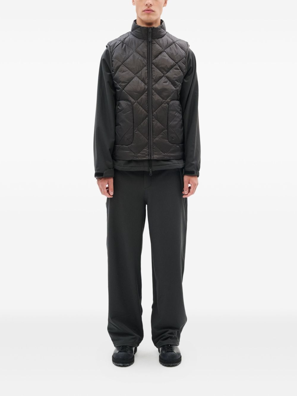 quilted diamond-pattern gilet