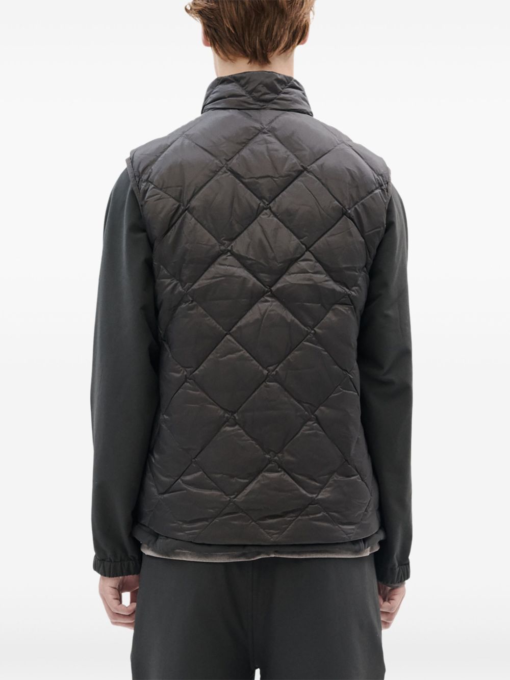 quilted diamond-pattern gilet
