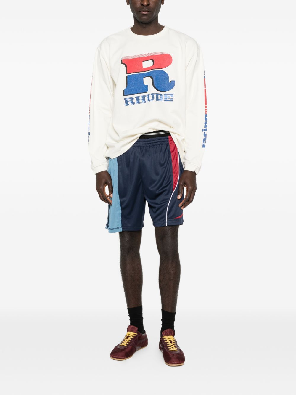 long-sleeve sweatshirt