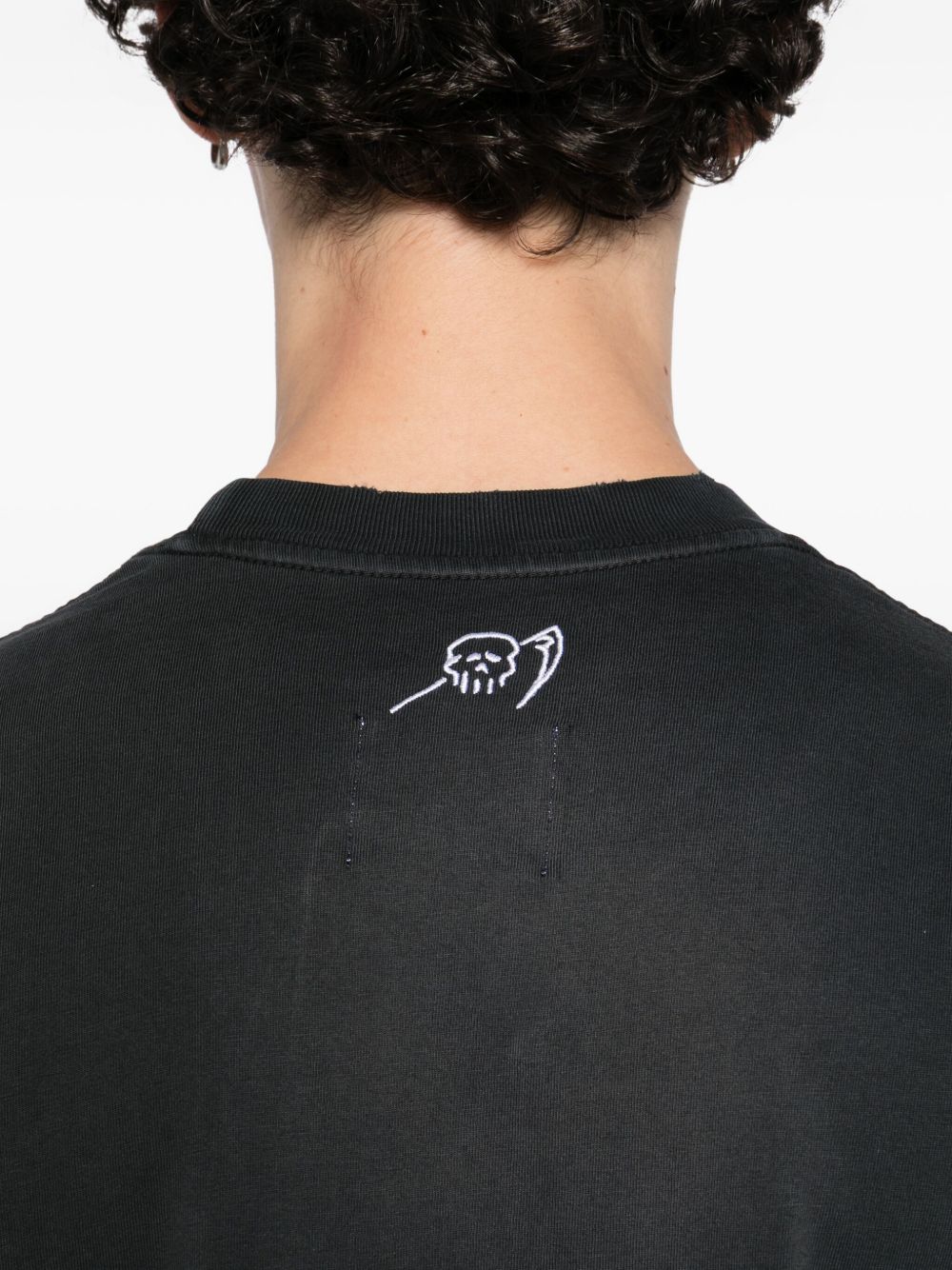 graphic-print T-shirt