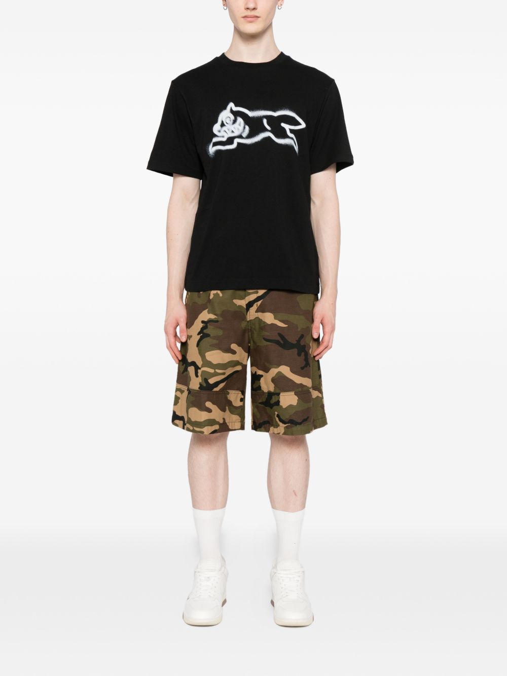 spray paint running dog T-shirt