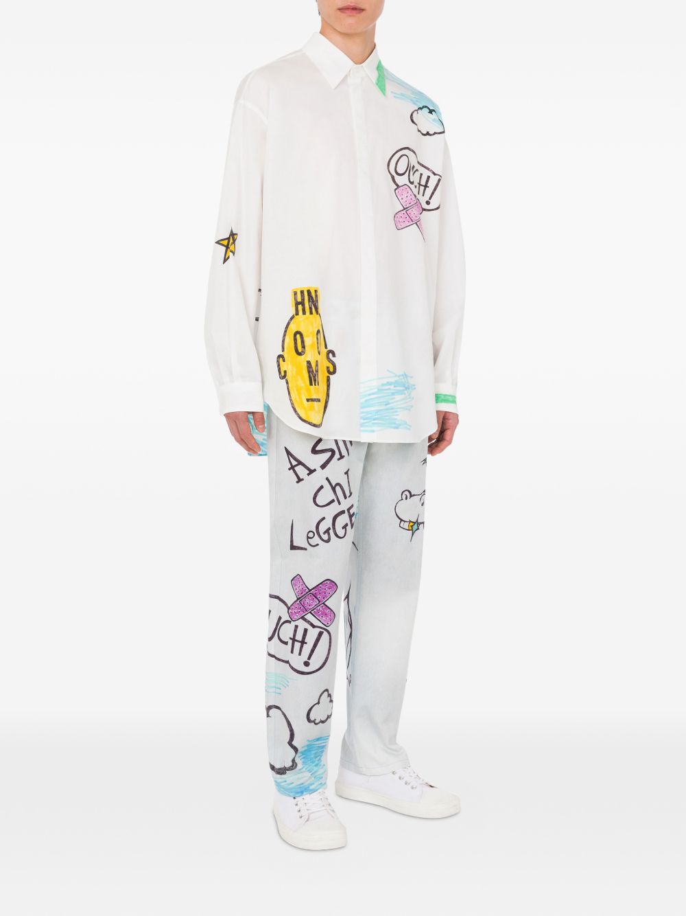 graphic-print shirt