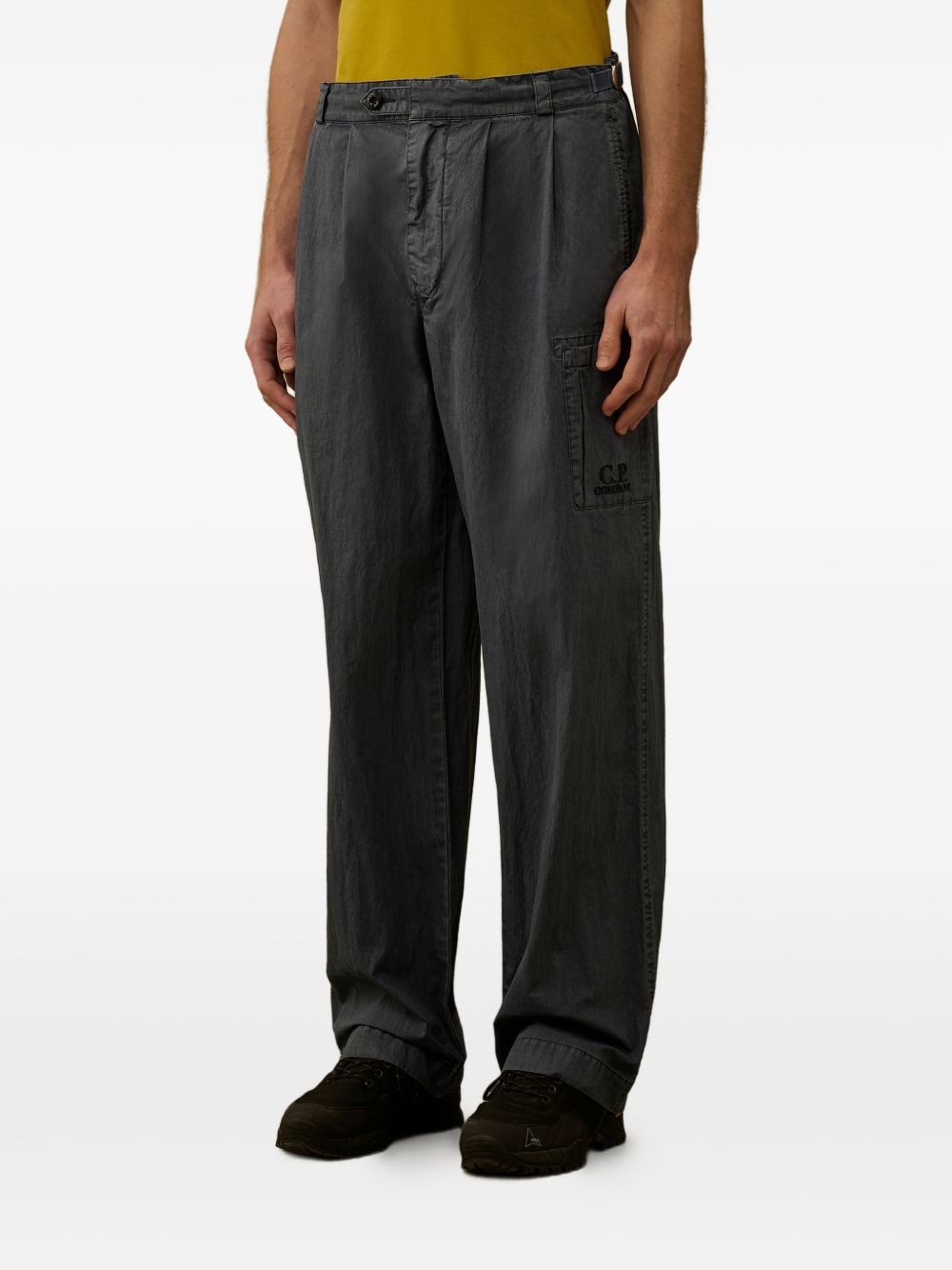 pleated logo-detail trousers