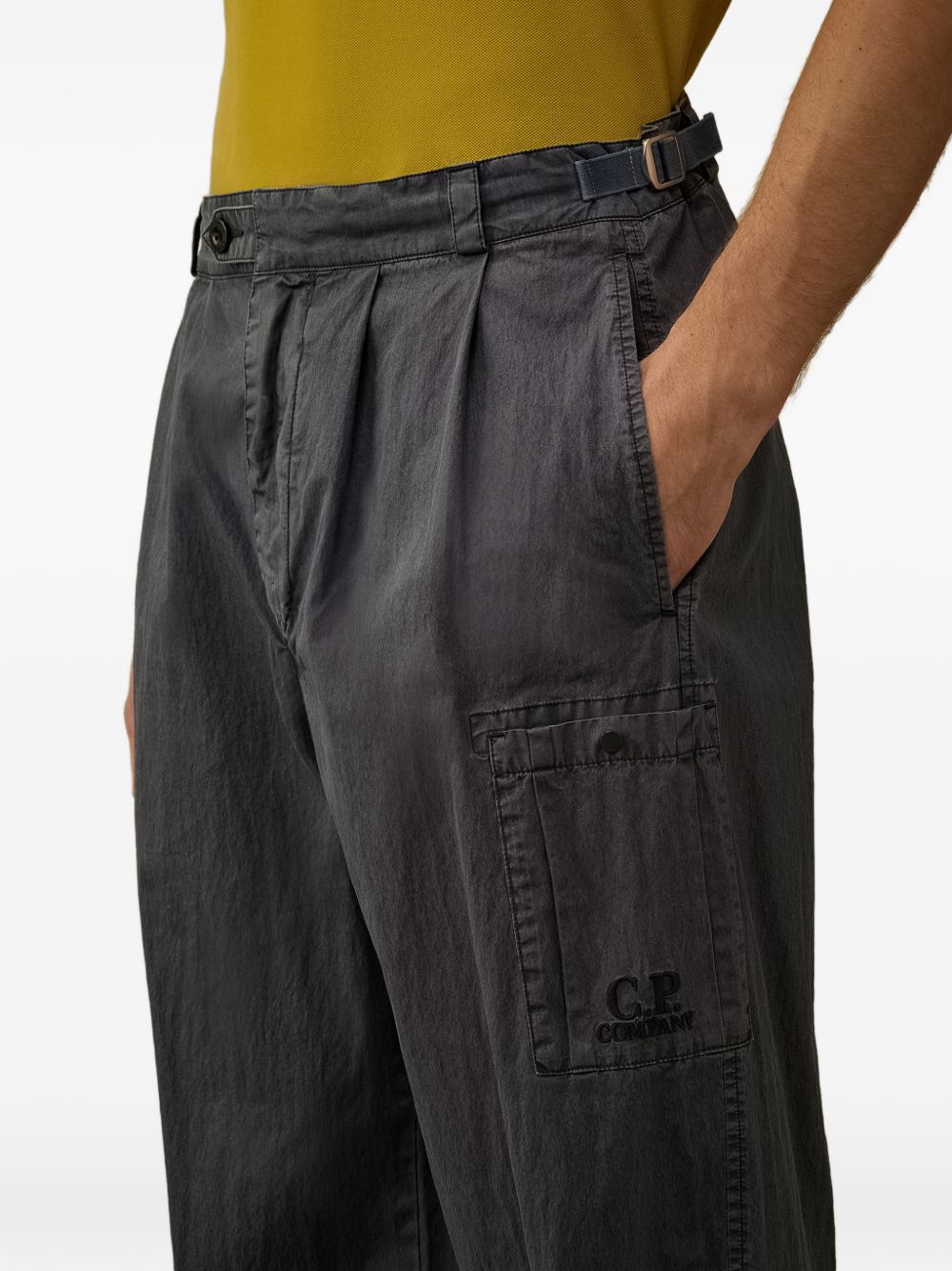pleated logo-detail trousers