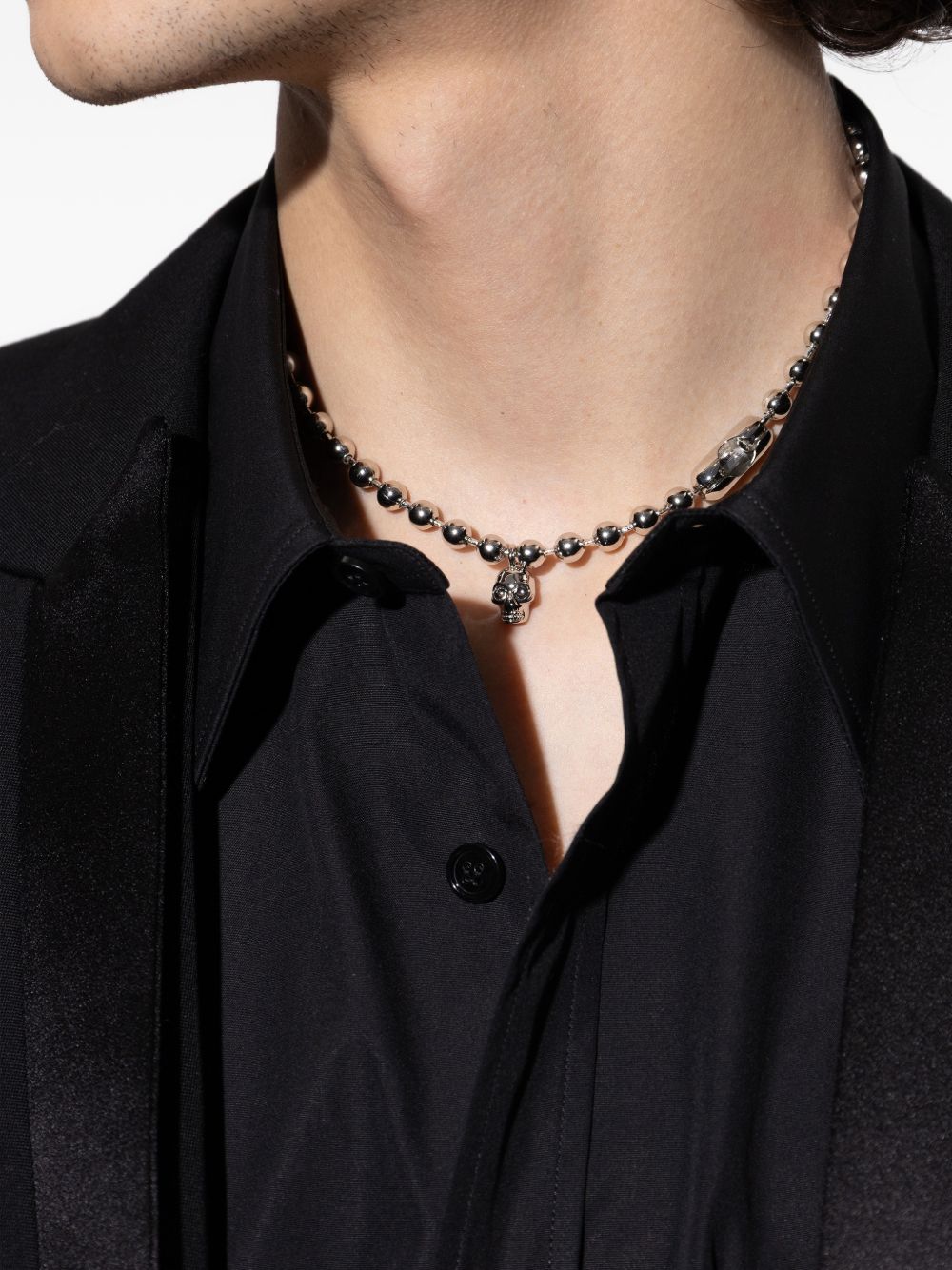 skull pearl necklace