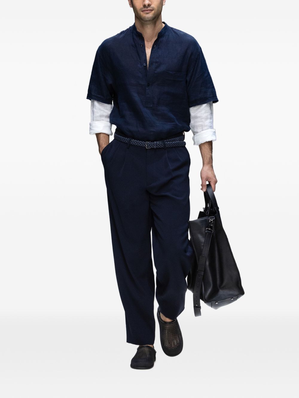 back-pockets trousers