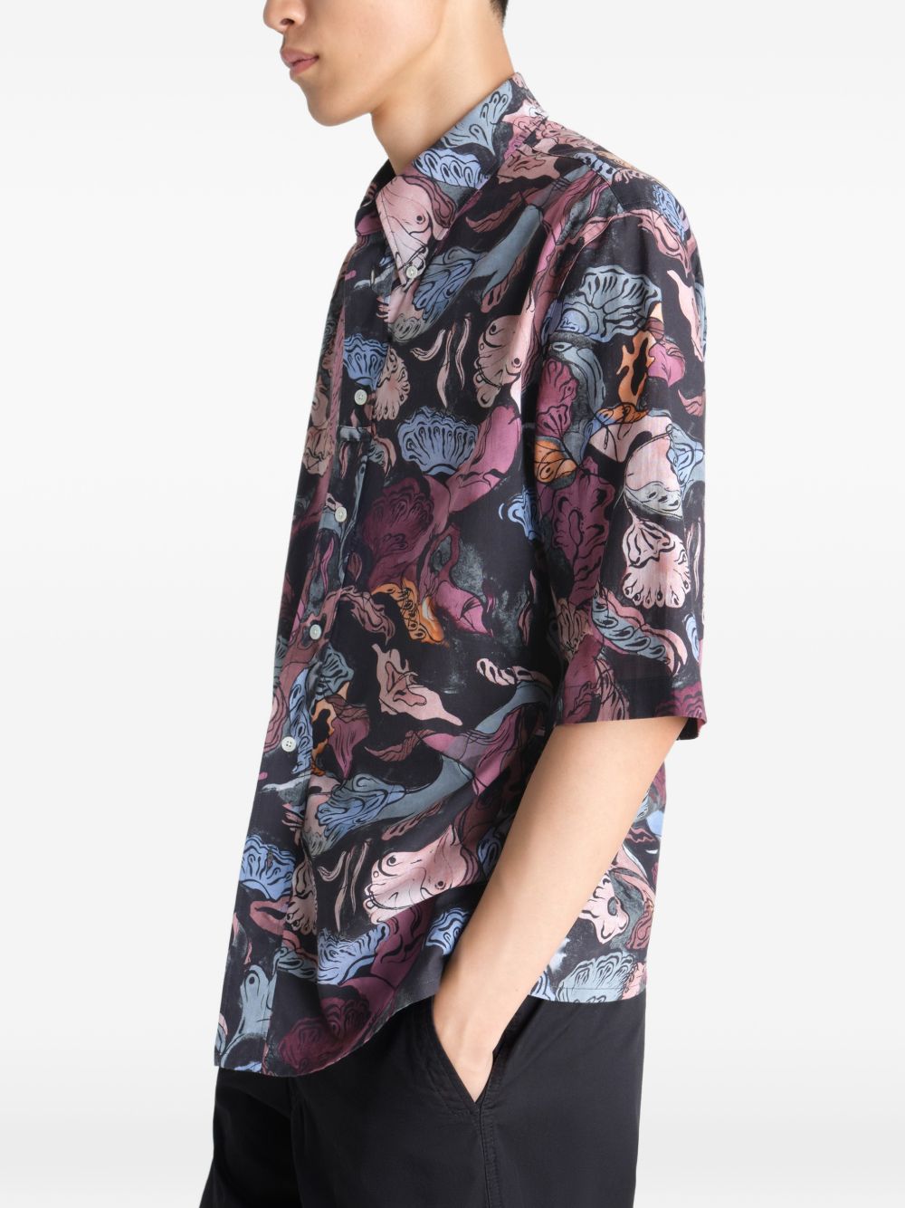 short-sleeve buttoned shirt