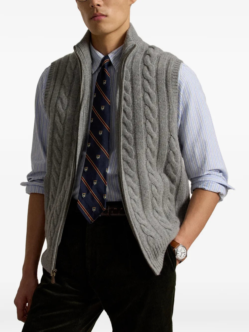 cable-knit zip-up vest