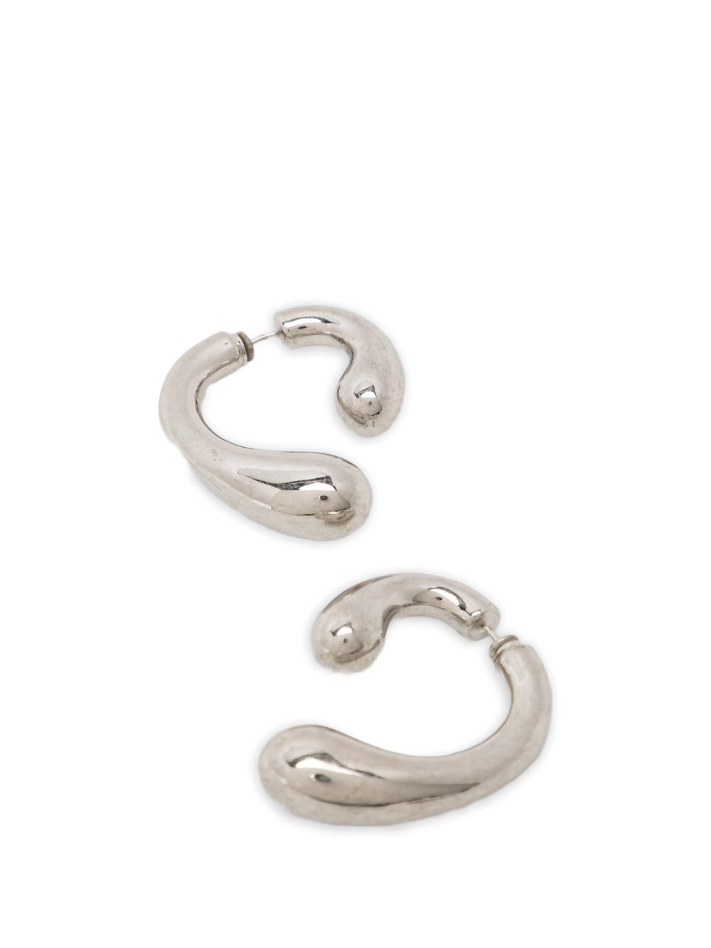 P earrings