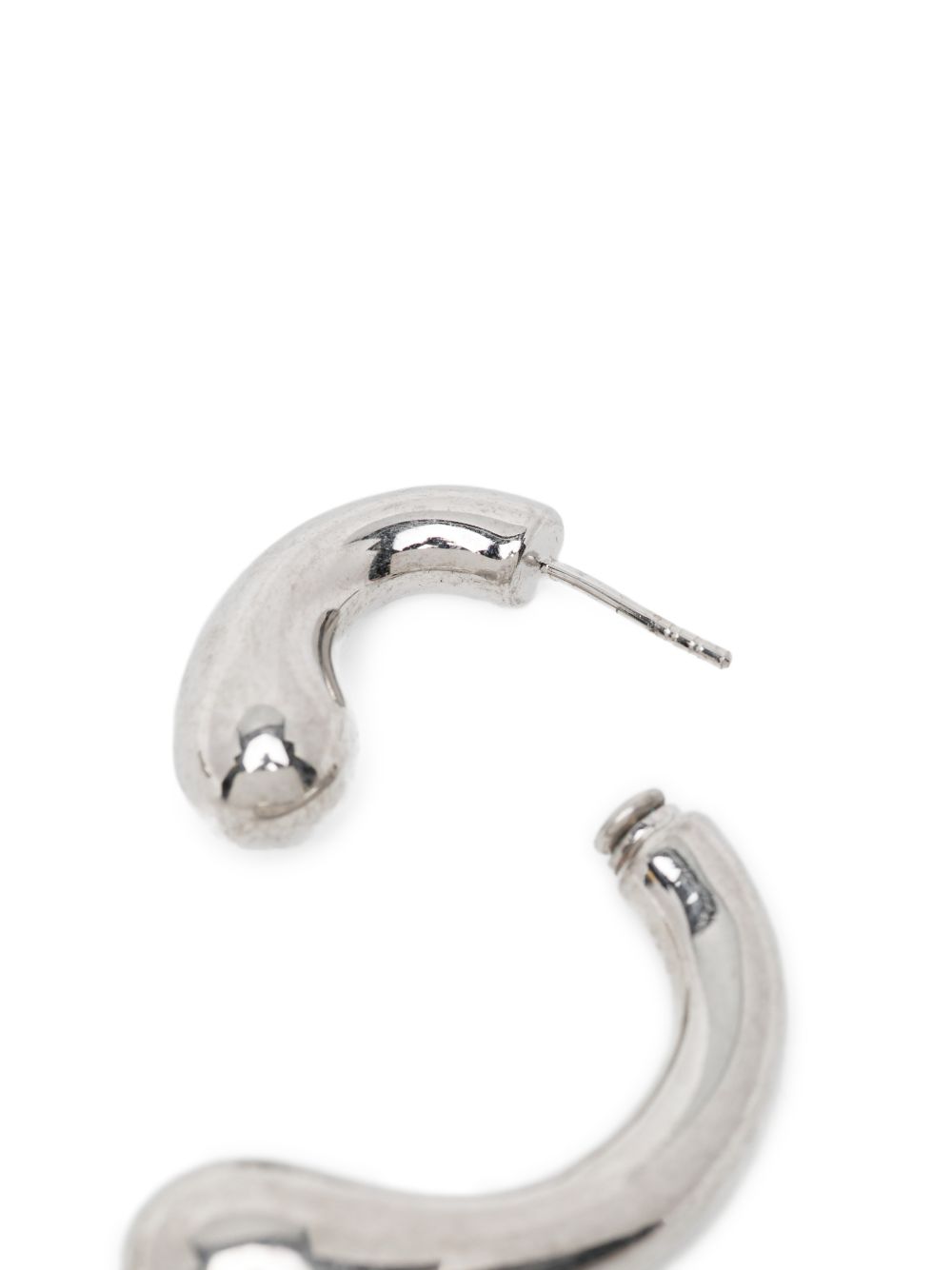 P earrings
