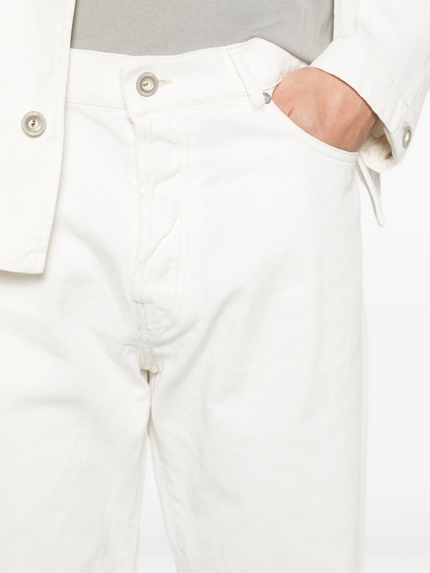 Button Jeans