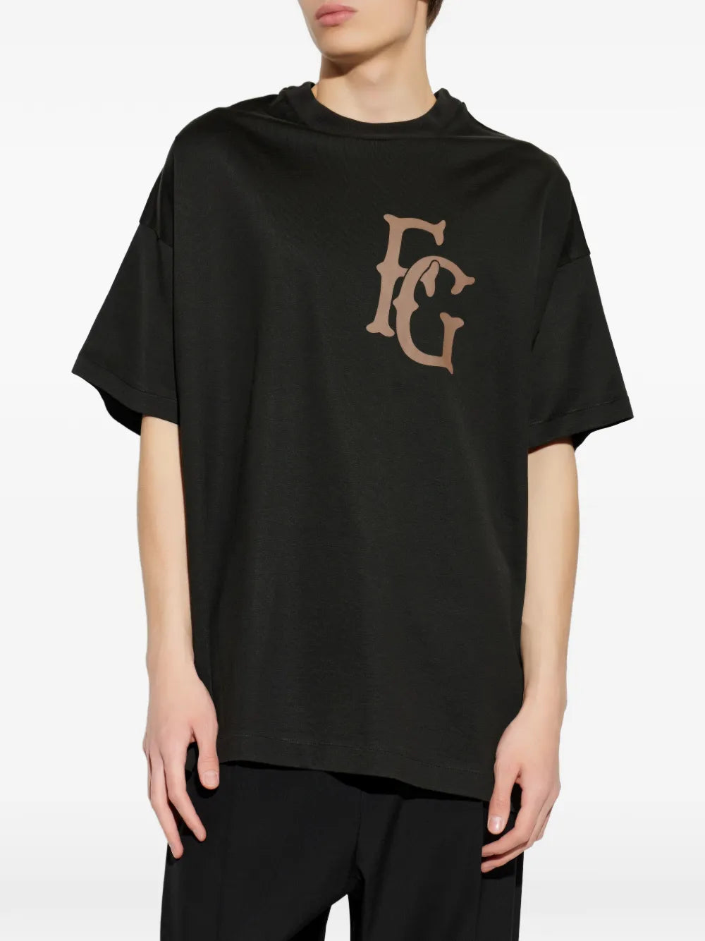 43 logo-print T-shirt