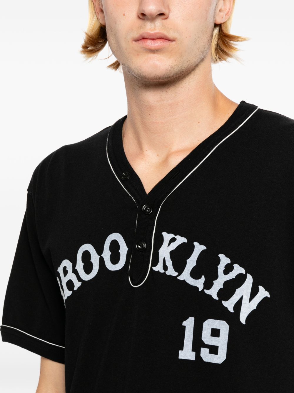 graphic-printed V-neck T-shirt