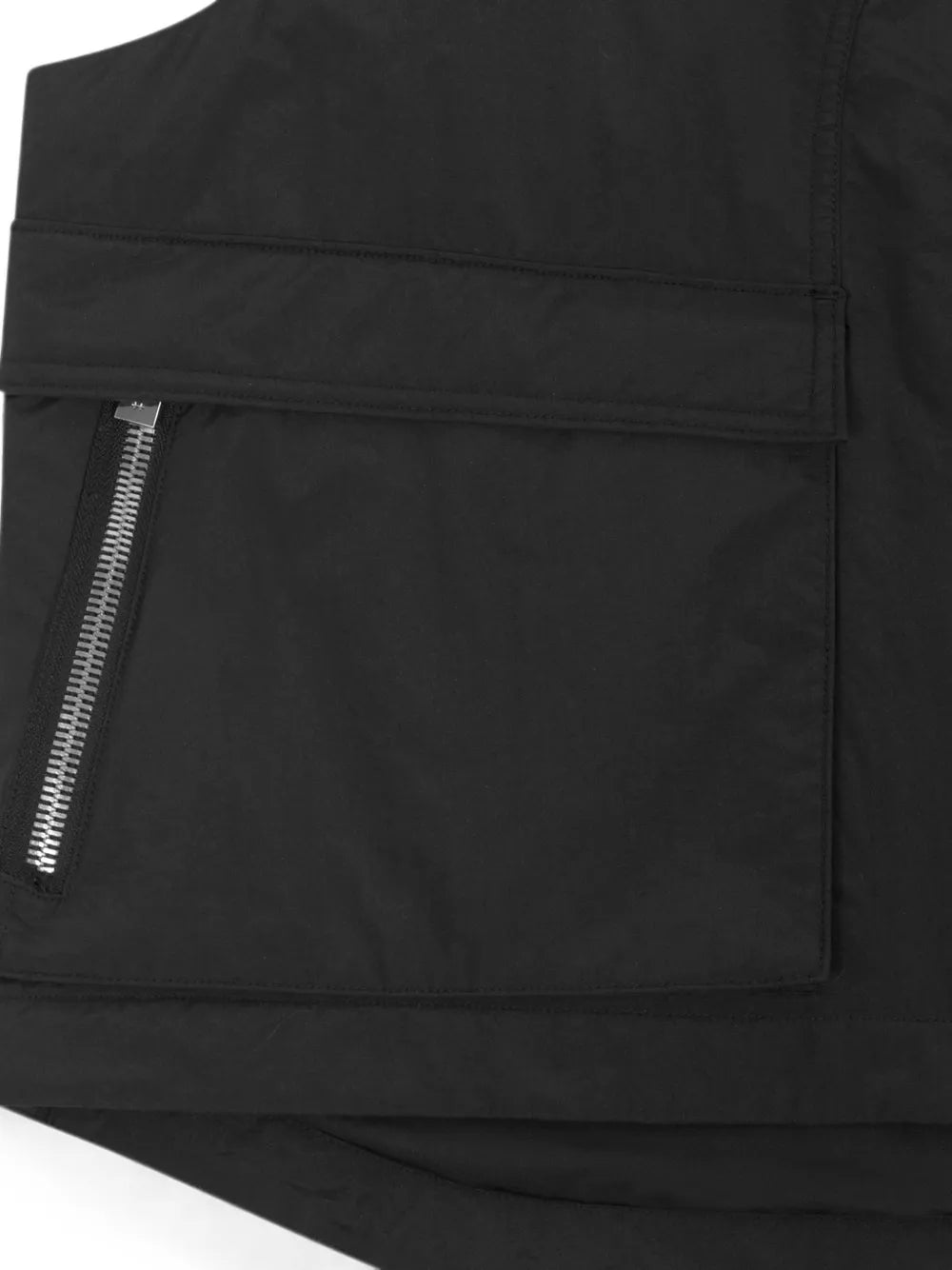 Motility multi-pocket zip-up vest