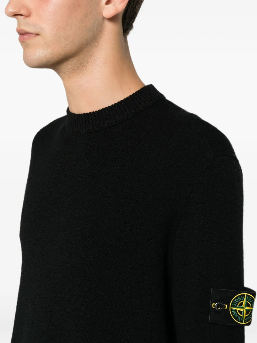 logo-patch ribbed-trim sweater
