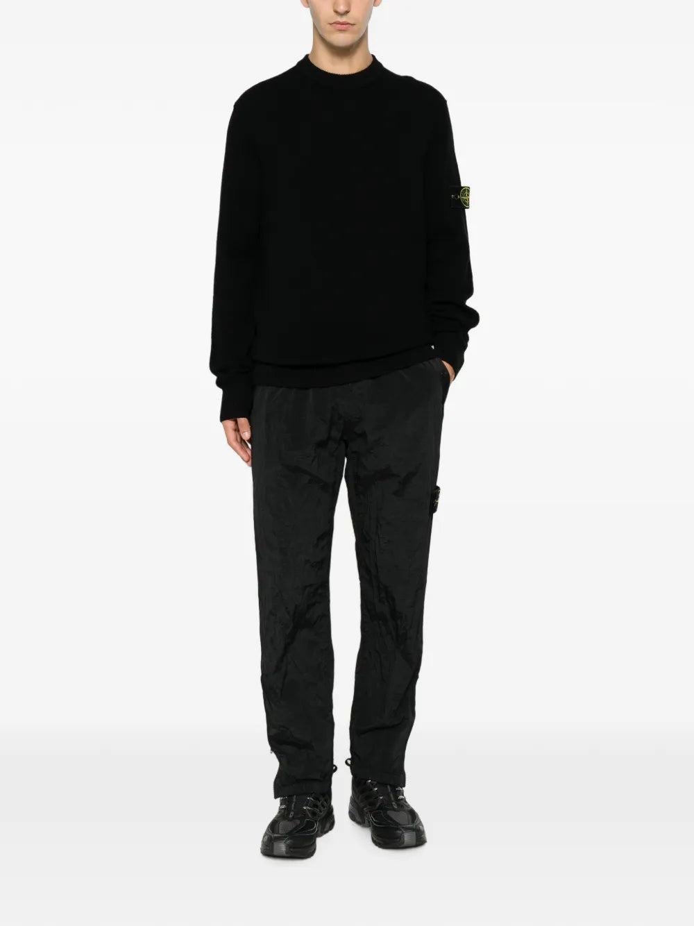 logo-patch ribbed-trim sweater