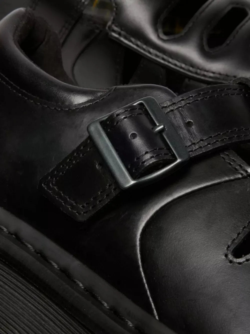 Qubist Fisherman Buckle-Fastening Cut-Out Shoes