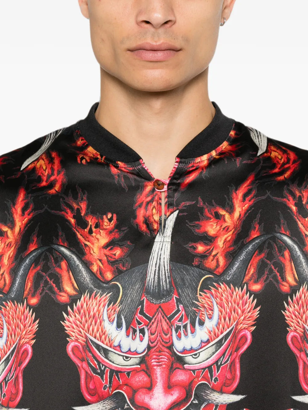 graphic-print short-sleeve top