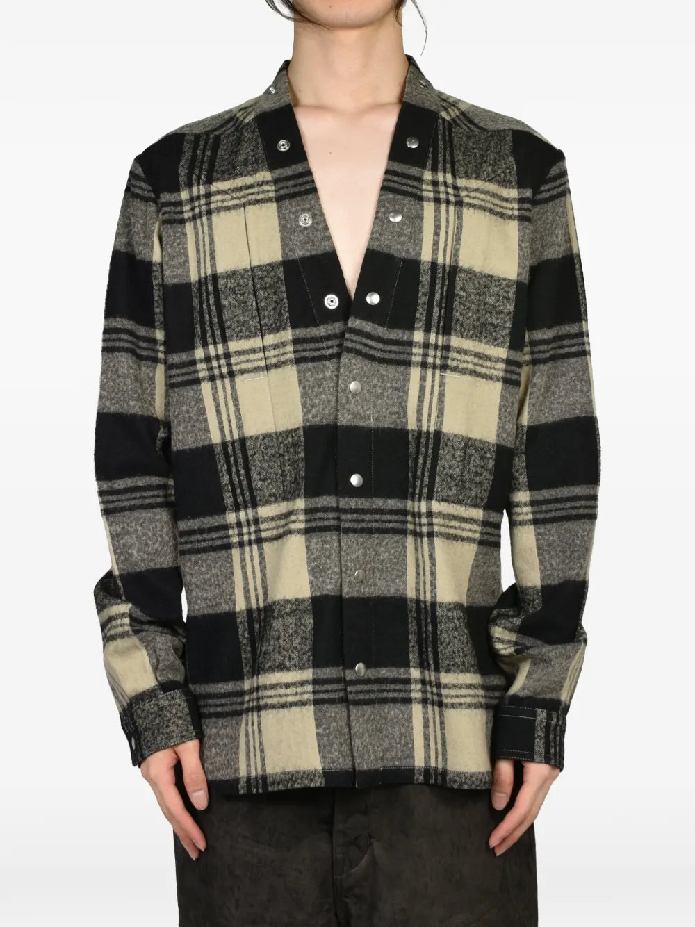 Larry Fogpocket V-neck shirt