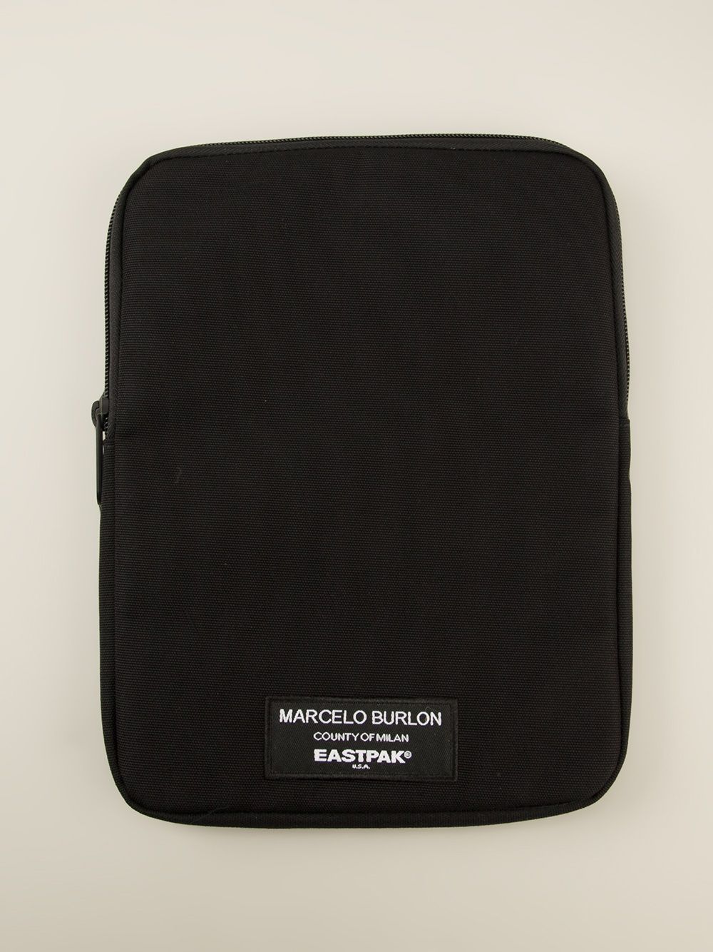 Zipped Ipad 2 Case